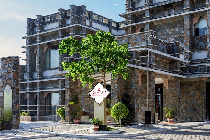 Ramada by Wyndham Udaipur Resort and Spa / Similar