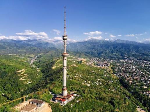 Almaty City Exploration & Scenic Views