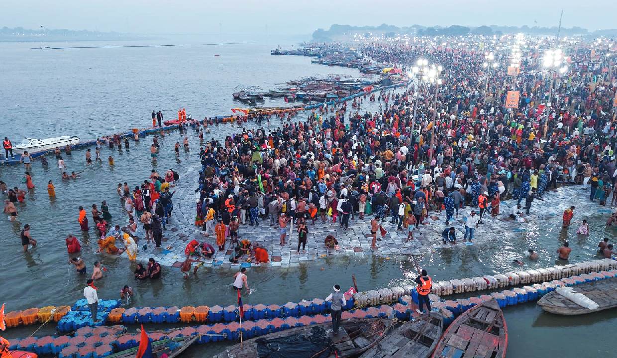 কাশীধাম থেকে রামধাম - পুণ্যভূমির পথে কাশী, অযোধ্যা ও প্রয়াগরাজ ।